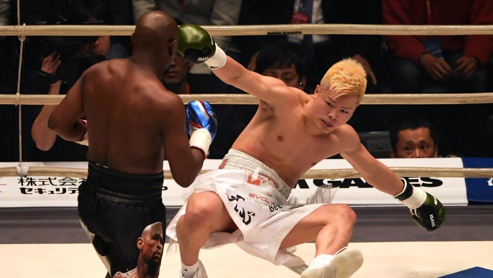 Tenshin Nasukawa dostal nakládačku od Floyda Mayweathera