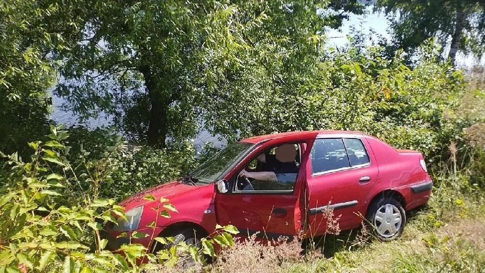 Muž málem skončil v přehradě Seč - 4