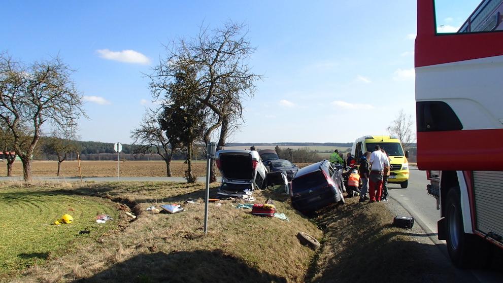 Dopravní nehoda u Nevřeně - 1
