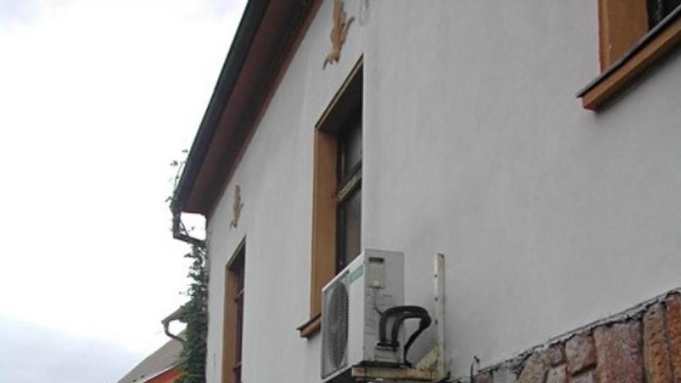 Česká pošta se zbavuje majetku