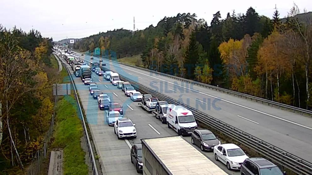 Nehoda na D1 ve směru na Brno, 150,5 km (2)