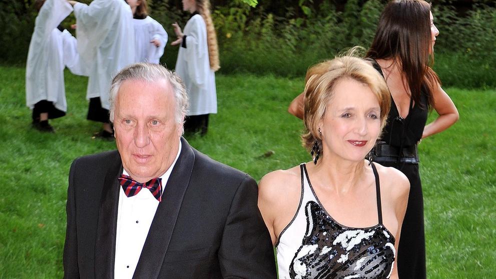 Frederick Forsyth se svou ženou, 5. 6. 2010
