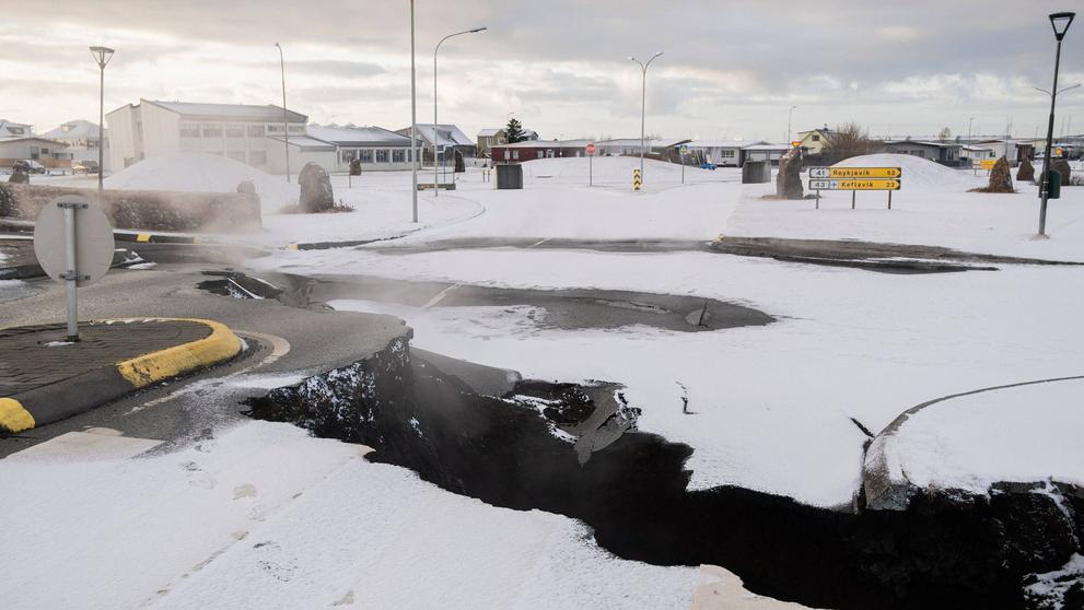 Grindavík se připravuje na erupci sopky (1)