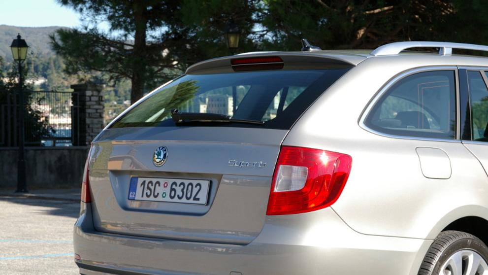Škoda Superb-3