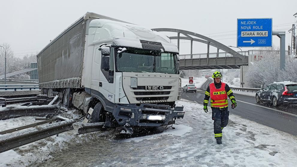 Dopravní nehoda v Karlovarském kraji (1)