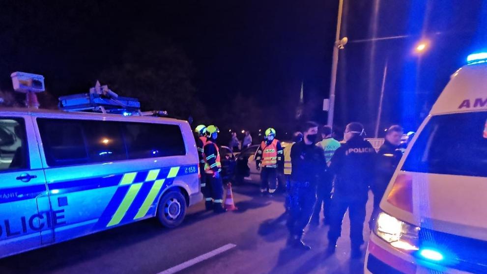 Při nehodě v Plzni se zranili tři lidé - 10