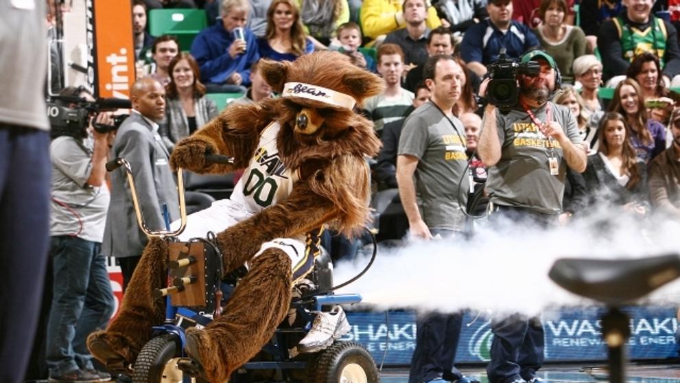 Maskot Utah Jazz a jeho kousky - 5