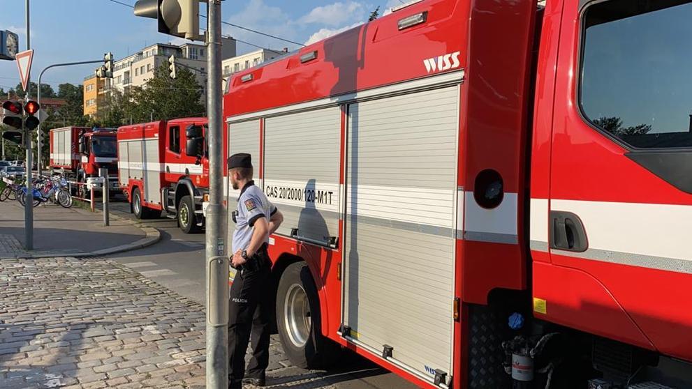 Olejová skvrna na Vltavě - 12