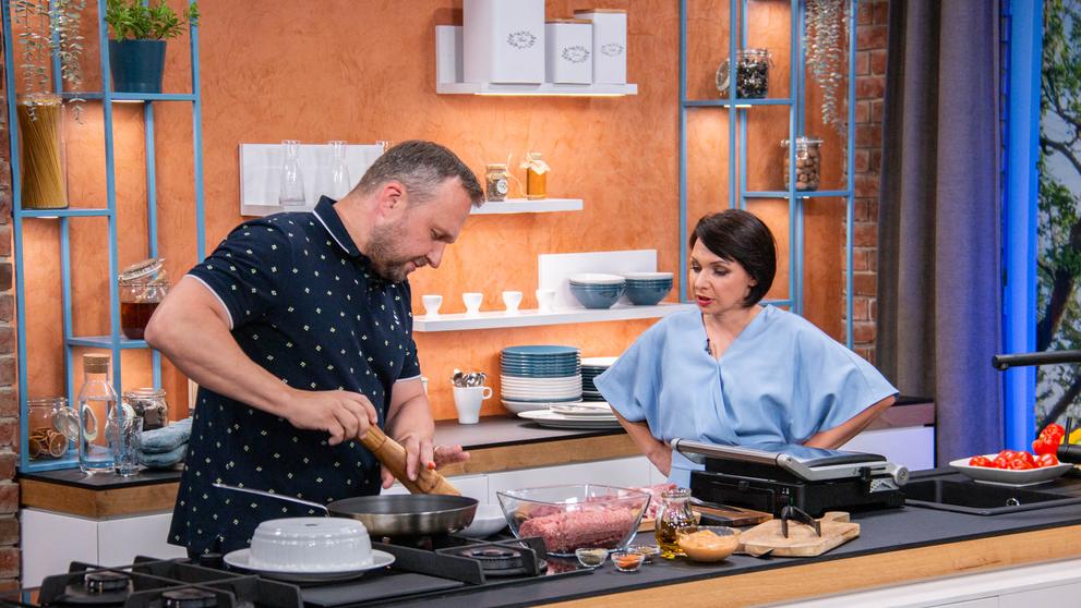 Marian Jurečka vaří ve speciálu pořadu Napřímo (3)