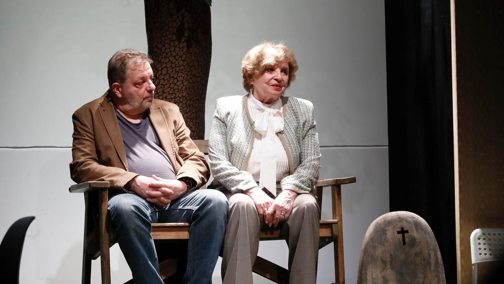 Libuše Švormová a Milan Šteindler v inscenaci After Life, 27. 5. 2022 Divadlo Na Jezerce