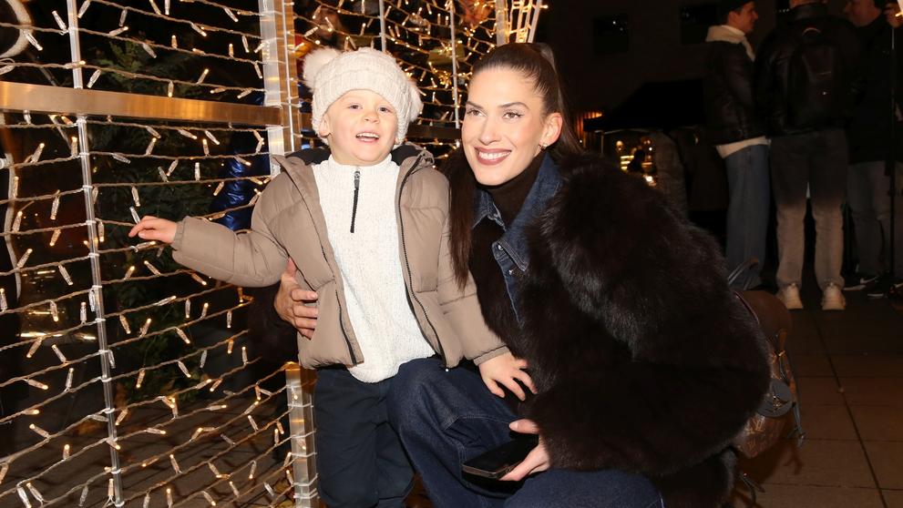 Aneta Vignerová se synem, 21. 11. 2024 zahájení adventu ve Slovanském domě