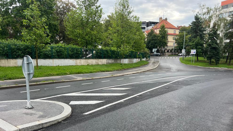 Aktuální stav ulice Podbělohorská