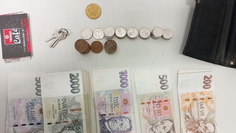 Nálezce odevzdal peněženku