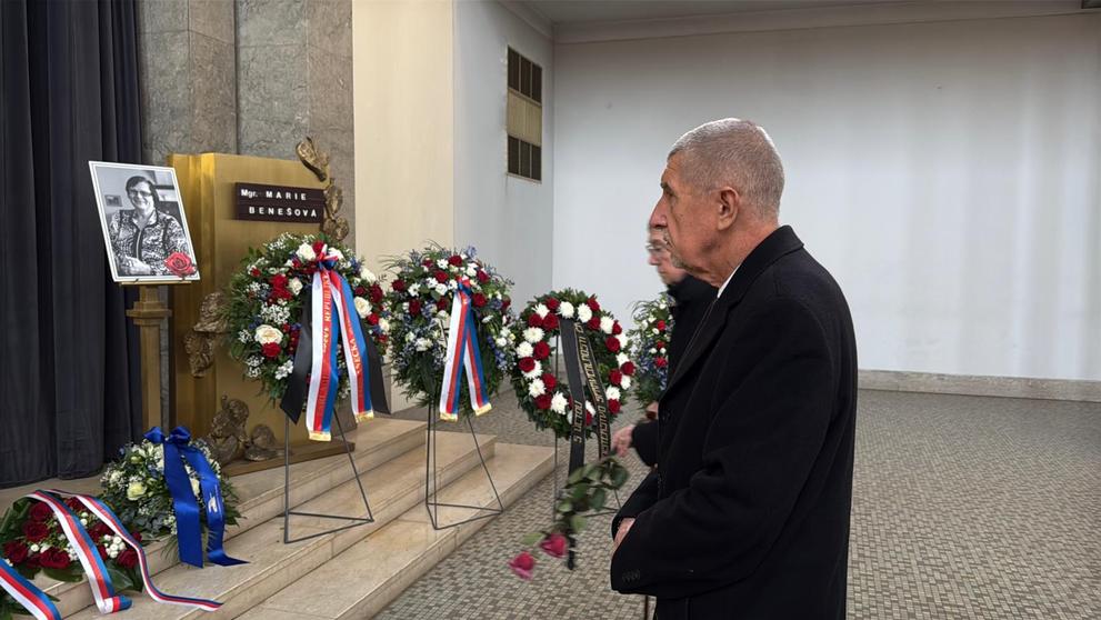 Andrej Babiš na pohřbu Marie Benešové (2)