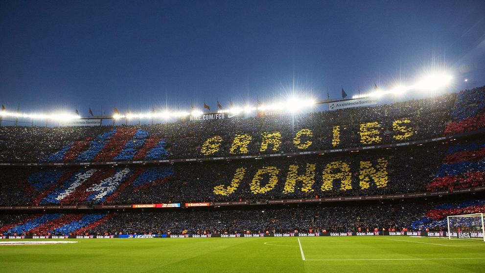 Choreo fanoušků Barcelony na počest Cruyffa - 8