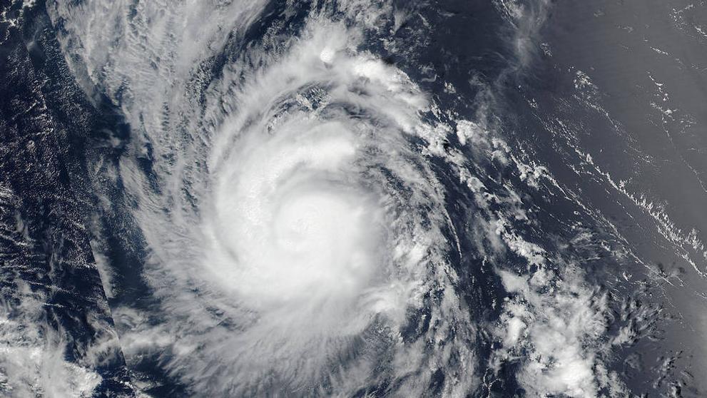Hurricanes Lester, Madeline a Gaston - 1