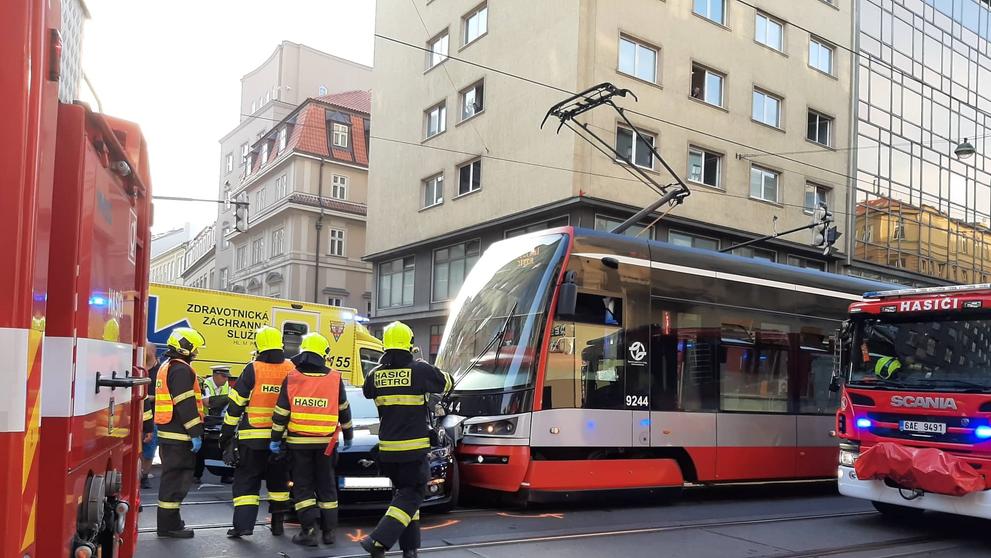 Srážka auta a tramvaje - 3