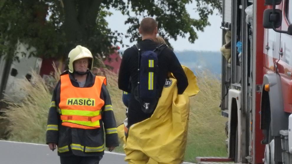 Nehoda cisterny s dusičnanem amonným u Kounic - 2