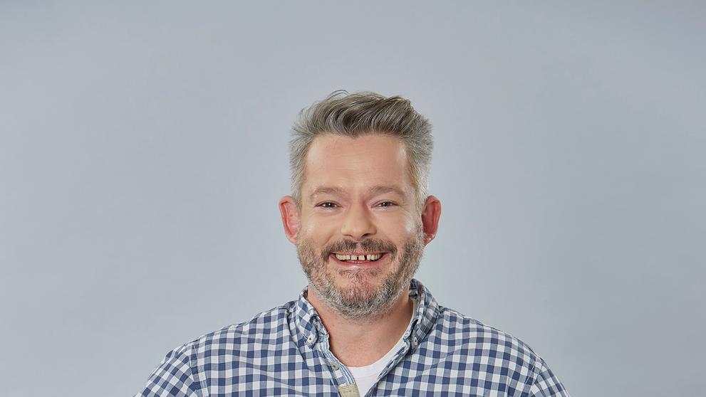 TVOJE TVÁŘ MÁ ZNÁMÝ HLAS: Obličeje účinkujících zalité silikonem a sádrou! - Aleš Háma