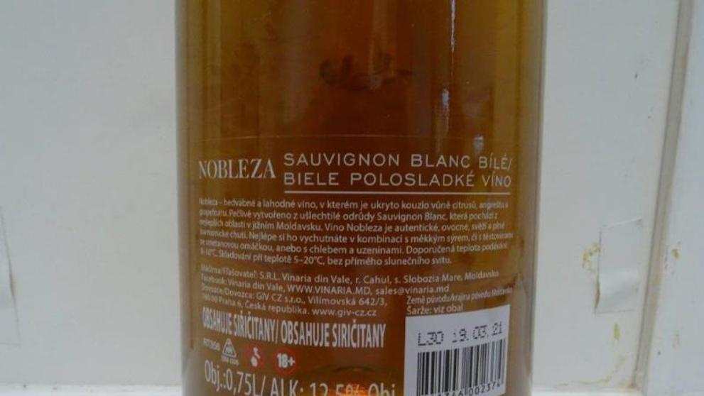 Nejakostní víno Sauvignon Blanc (1)
