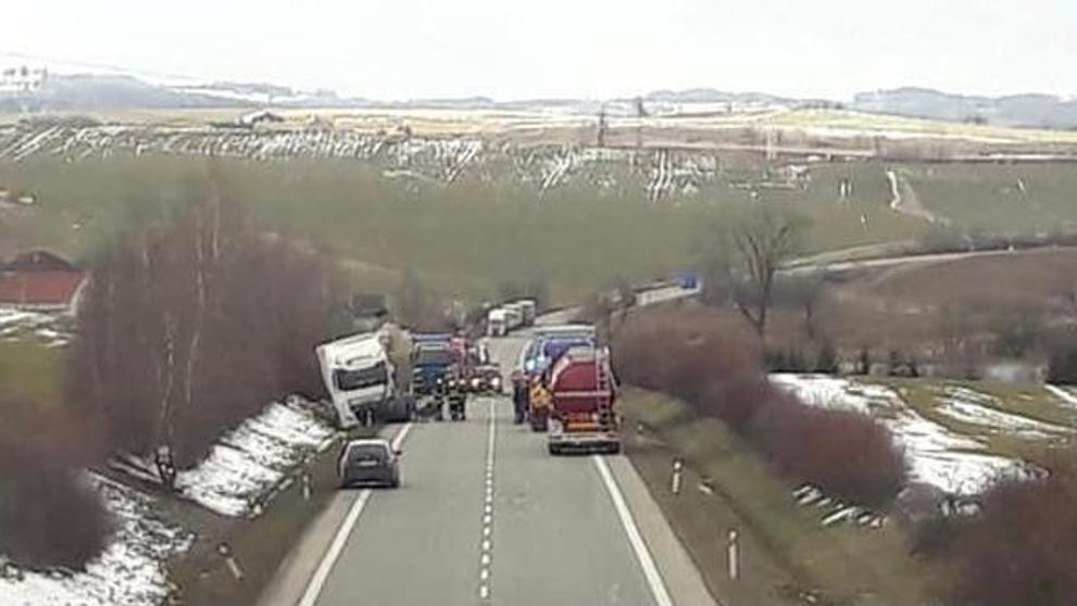 Smrtelná nehoda u Jihlavy, jeden člověk zemřel - 3