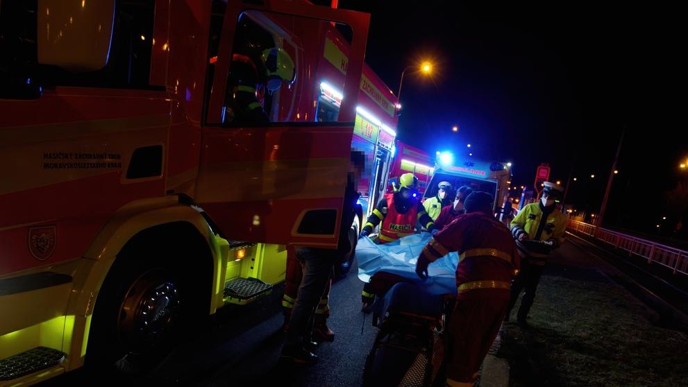 Při nehodě porsche v Ostravě se zranili dva lidé - 6