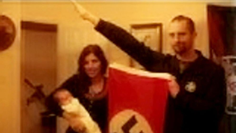Britský neonacista skončil před soudem - 1