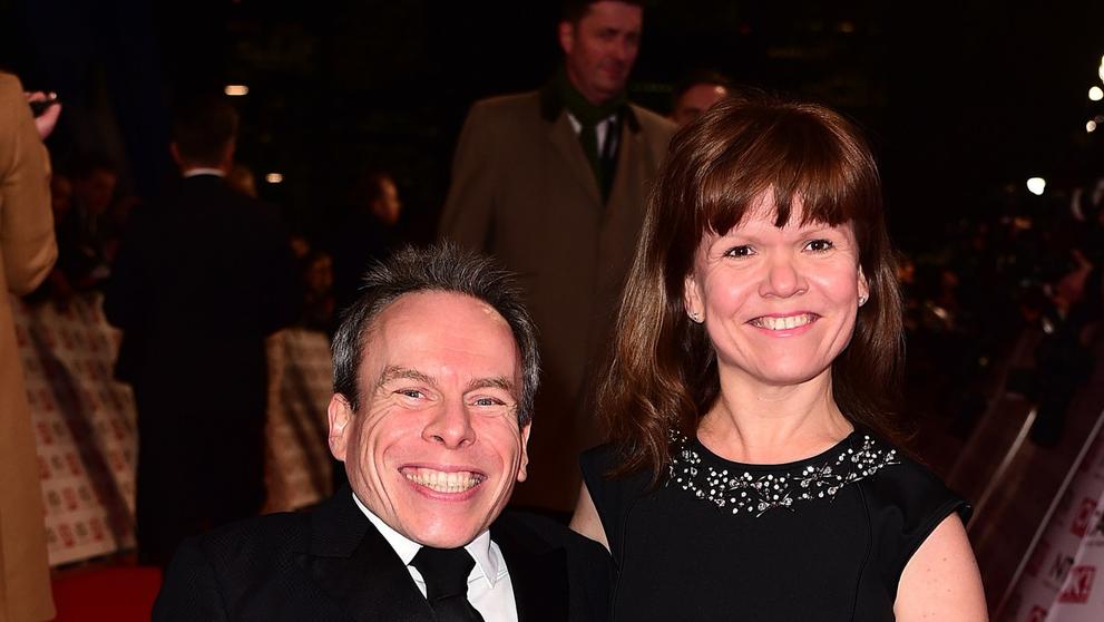 Warwick Davis s manželkou Samanthou