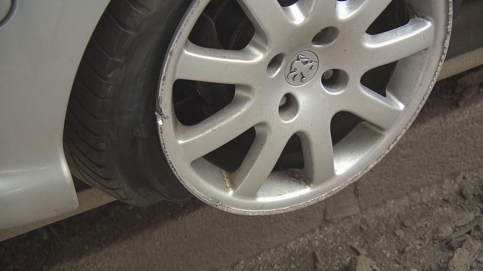 Zfetovaný řidič ujížděl policistům a boural - 5