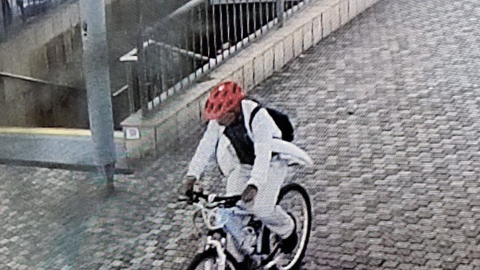 Policie stále pátrá po dívkách, které obtěžoval cizinec na Chodově