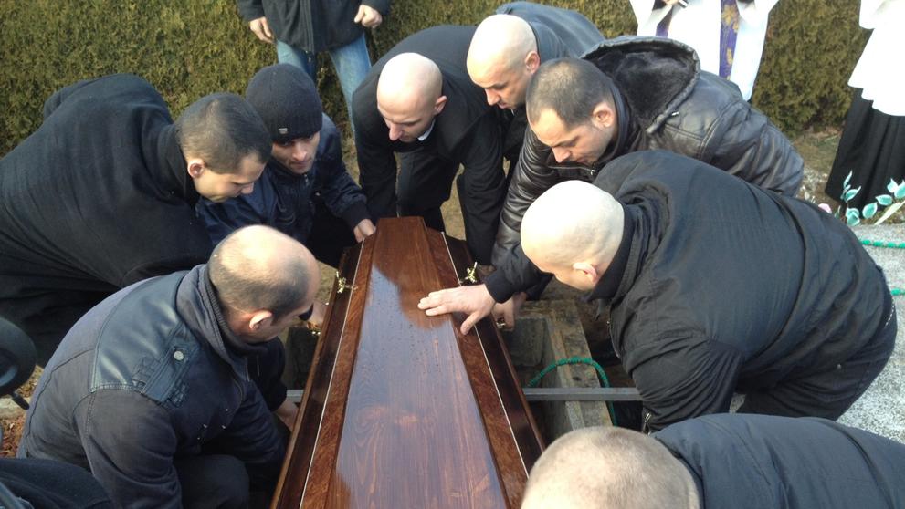 Pohřeb syna Věry Bílé - 3
