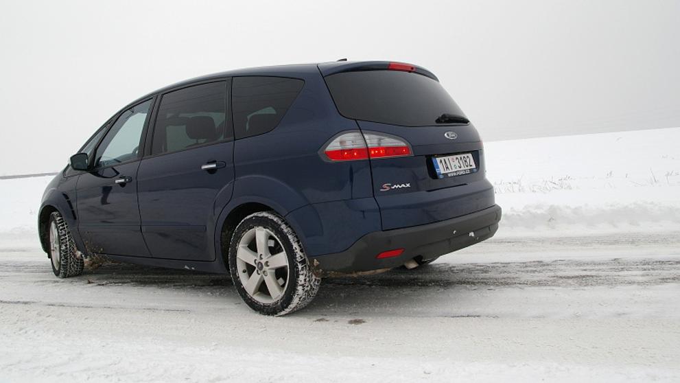 Ford S-Max-5