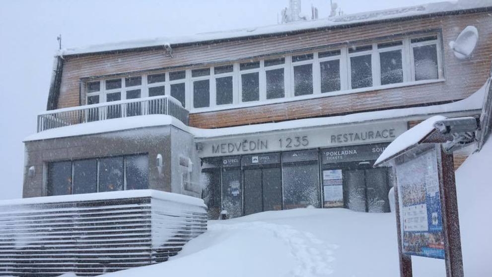 V Krkonoších napadlo čtvrt metru sněhu - 2