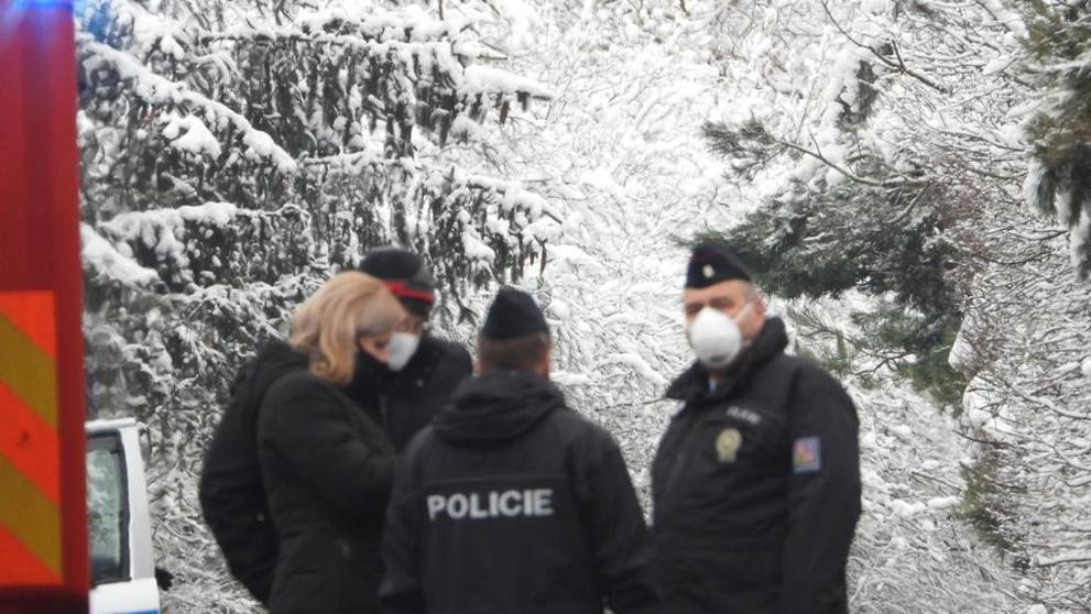 Hasiči zasahují na Praze východ chvůli chemikálii - 2