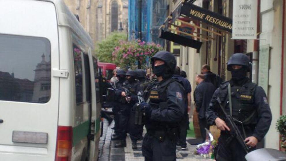 Policisté Ďurička odvedli po 45 minutách