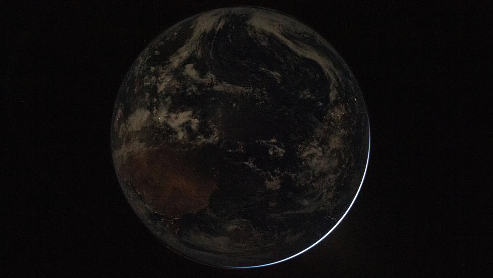 Planeta Země vyfocená z Orionu