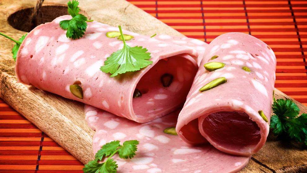 Italský salám mortadella