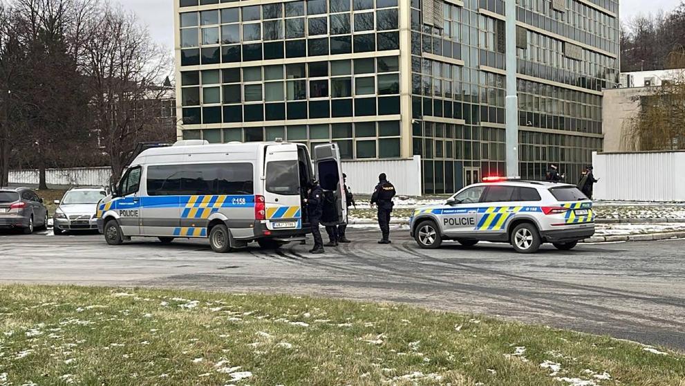 Policejní zásah v budově Univerzity Karlovy (14)