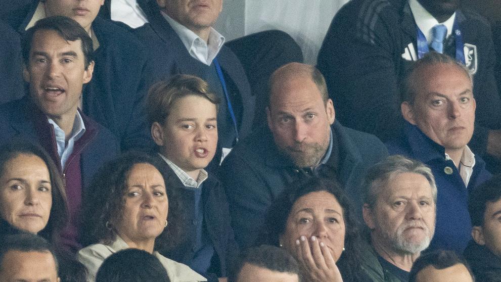 Princ William a princ George na fotbale v Paříži, 9. 4. 2025 UEFA Champions League (1)