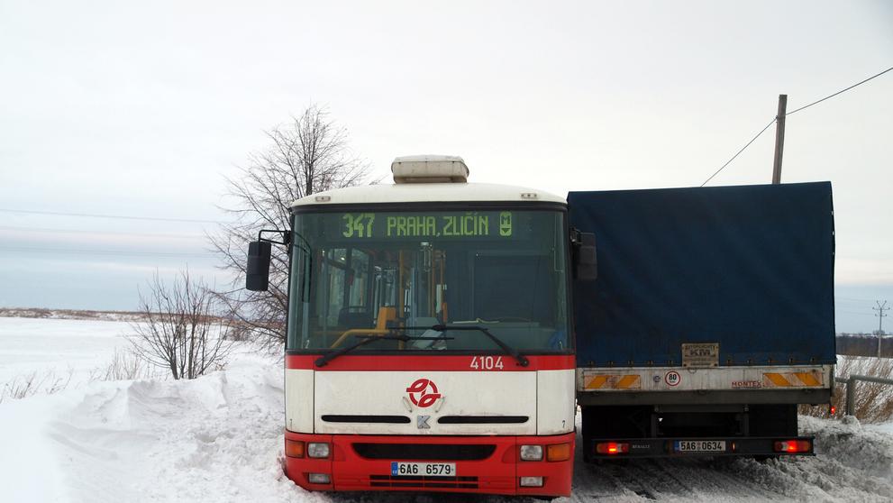 Chýně - uvíznutí autobusu - 3
