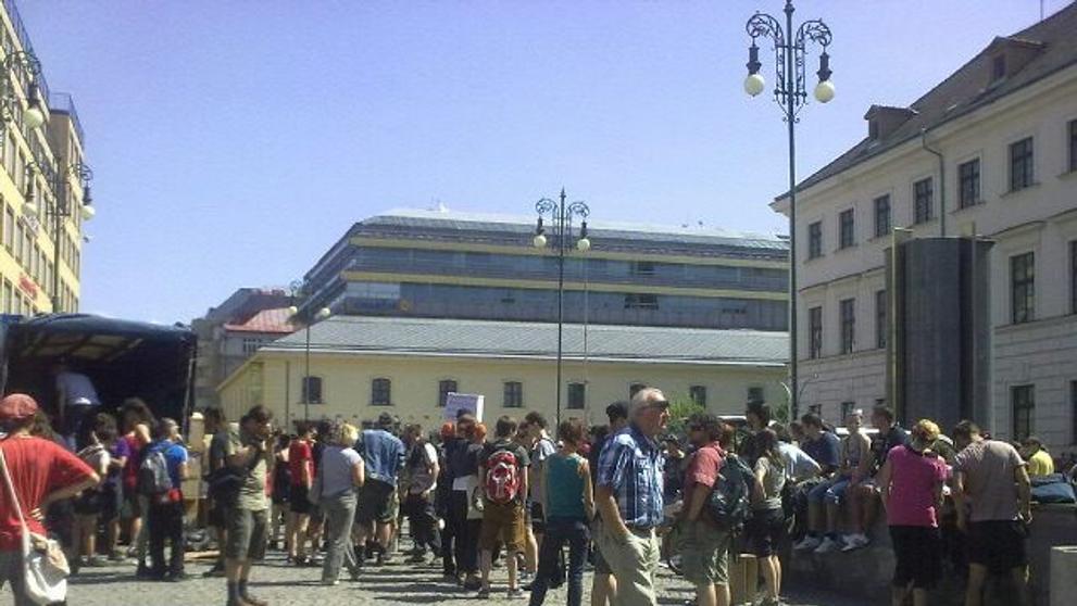 Anarchisté na náměstí Republiky - 2