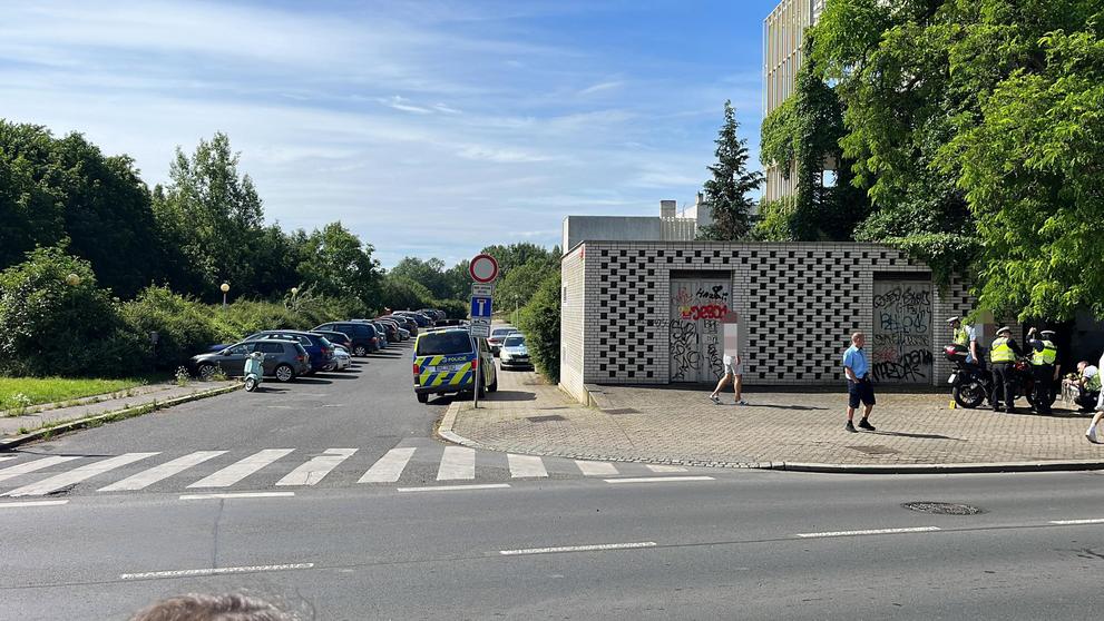 Sražení dívky motorkářem v ulici Trojská (3)