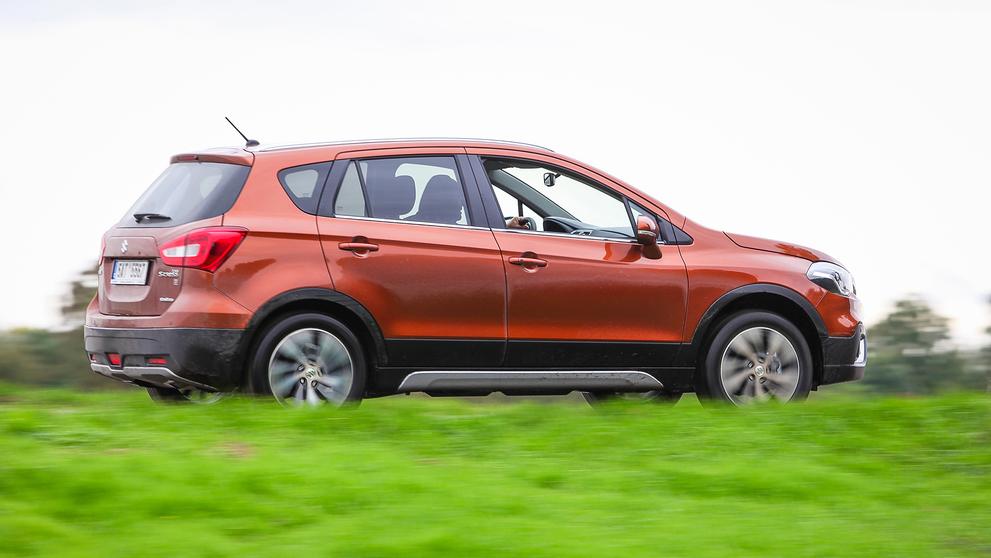 Suzuki S-cross - 1