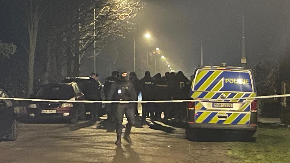 Policejní akce v Káraném u Prahy