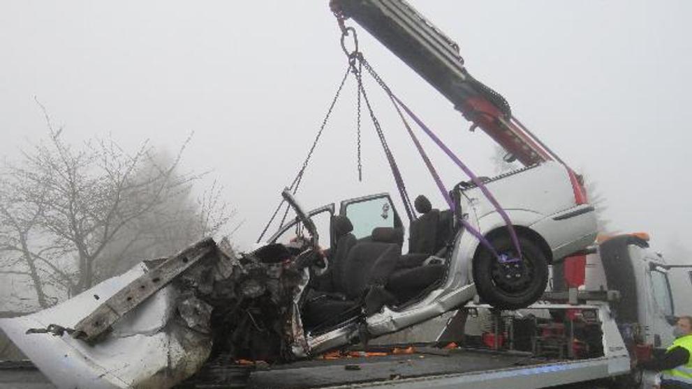 Tragická nehoda osobního automobilu s nákladním na Královéhradecku - 3