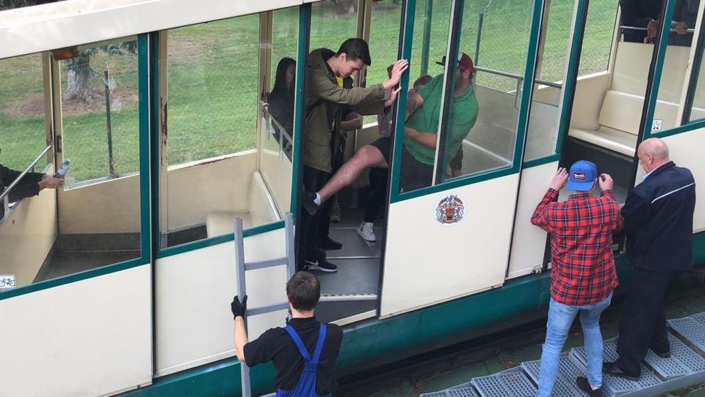 Evakuace z lanovky na Petříně - 2