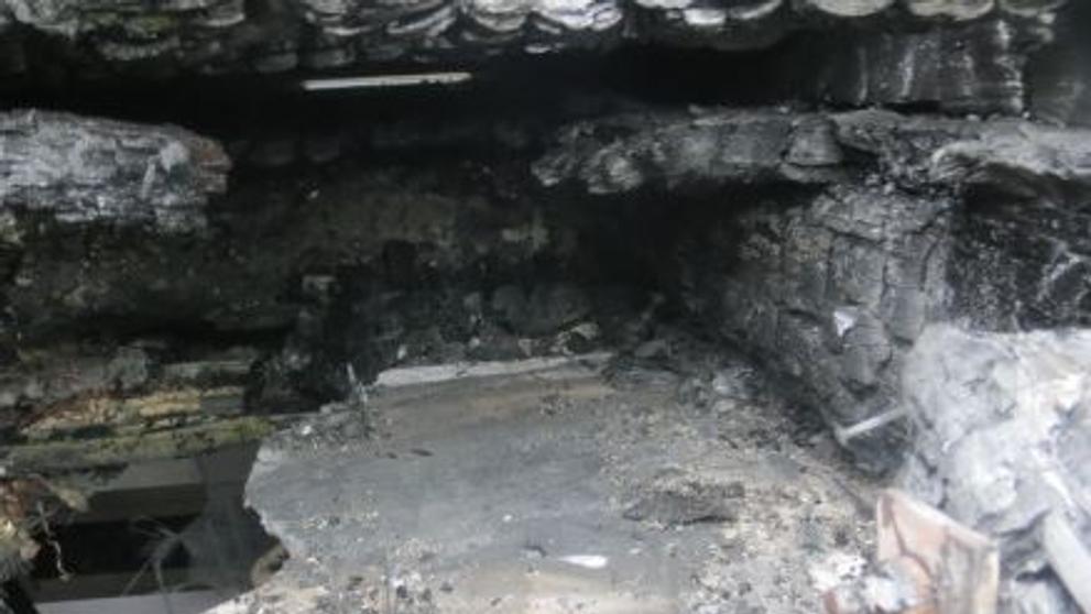 Rodině vyhořelo podkroví. Mohla za to špatná obezdívka krbu! - 5