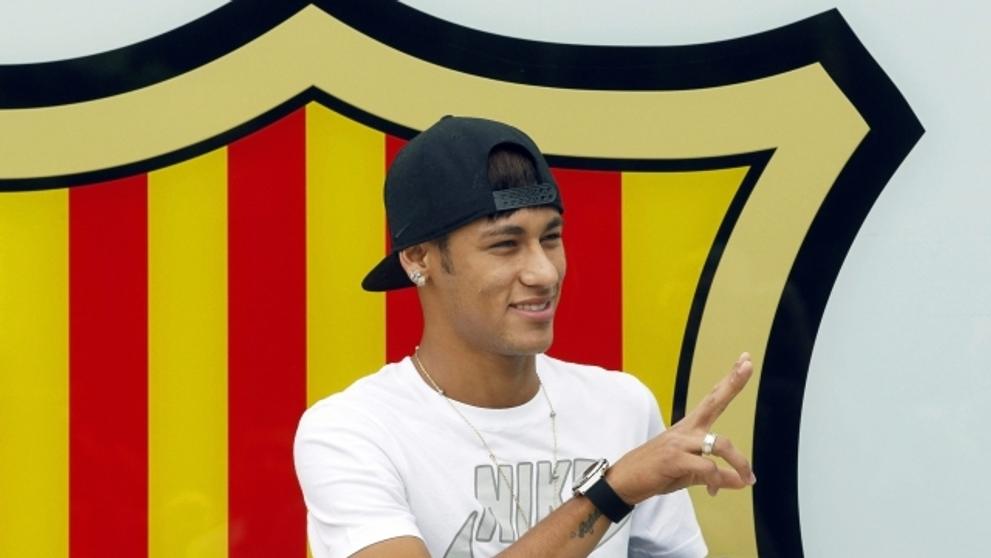 Neymar dorazil do Barcelony - 8