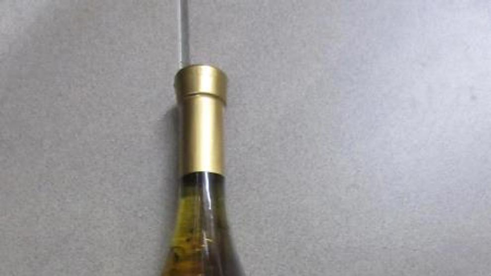 Sauvignon Blanc, bílé polosladké vino, Alk.11,5% OBJ., Vyrobeno v Moldavsku, Výrobce a stáčírna AURVIN WINERY (2)