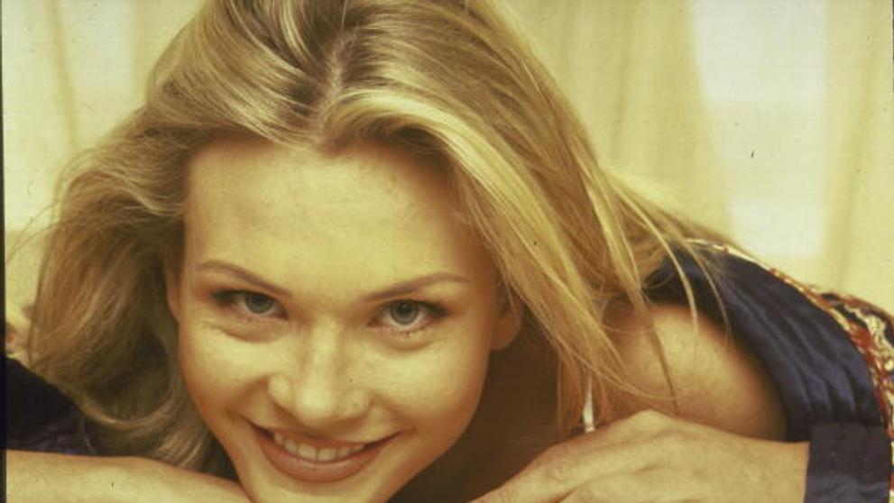 Amy Locane - 5
